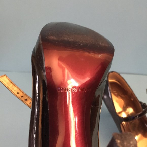 Marc Fisher patent black pumps with strap - Picture 5 of 5